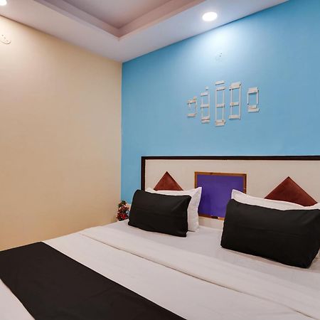 Super Hotel O Hotel Gold Star Új-Delhi Kültér fotó