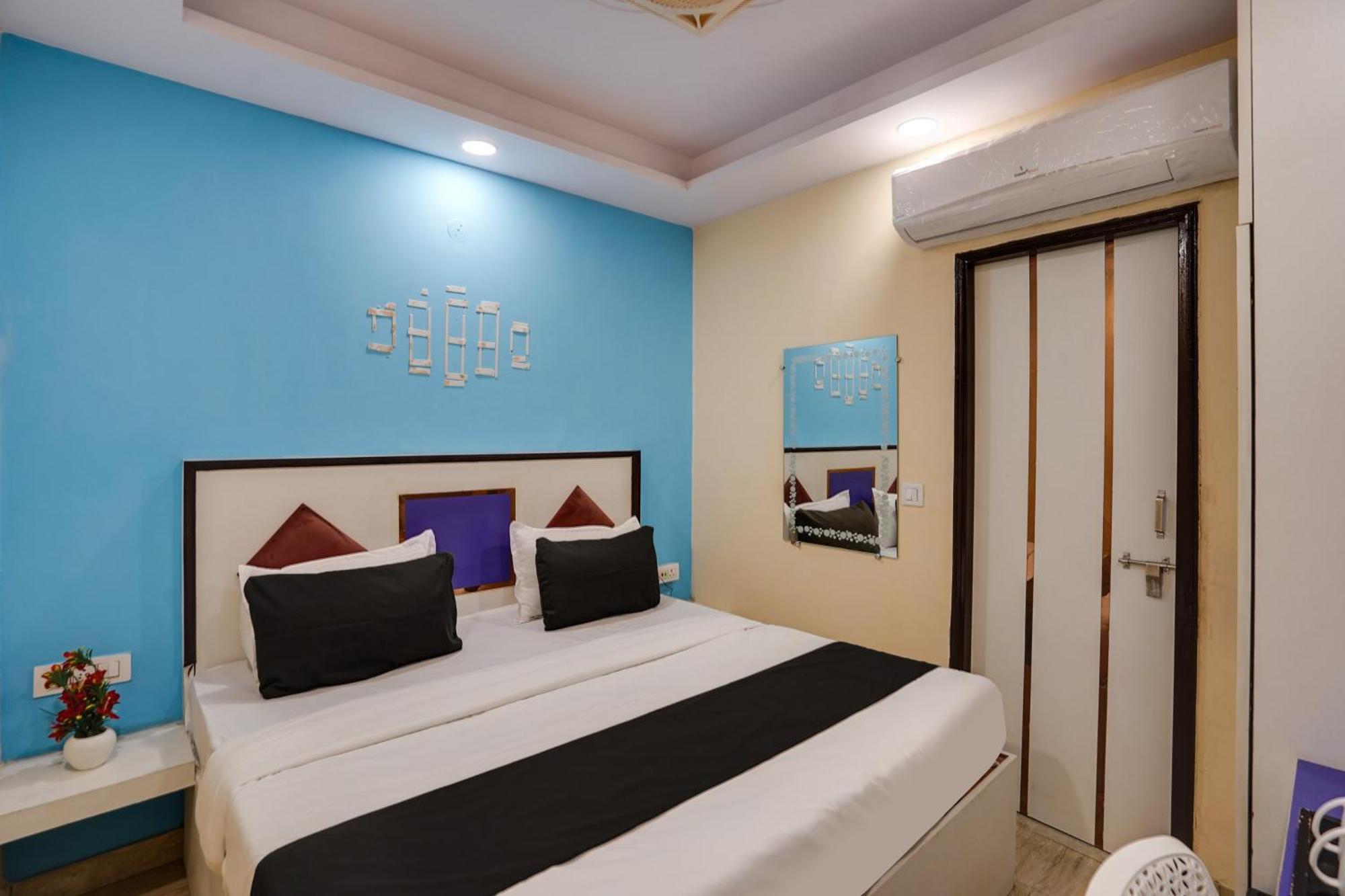 Super Hotel O Hotel Gold Star Új-Delhi Kültér fotó